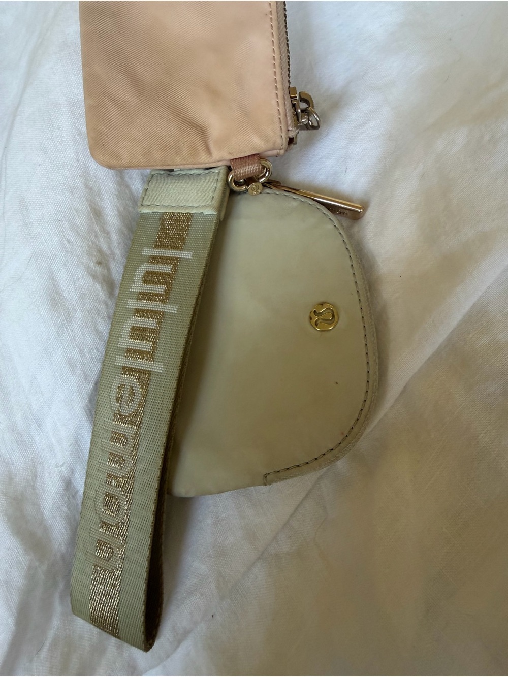 lululemon athletica beige & blush wristlet coin pouch